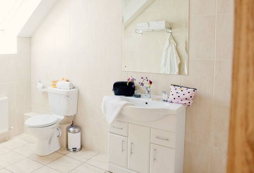 بنسيون Kinvara Guesthouse