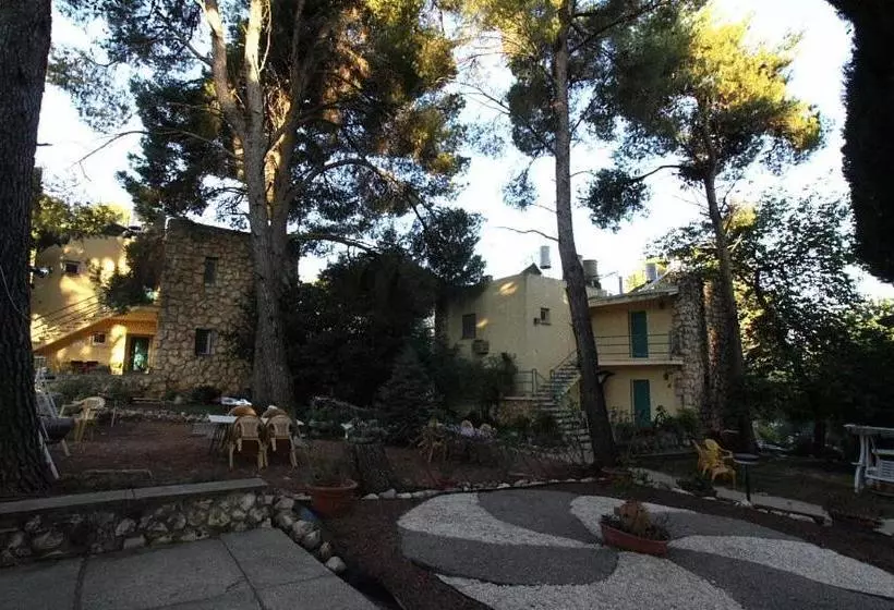 ペンション Safed Inn