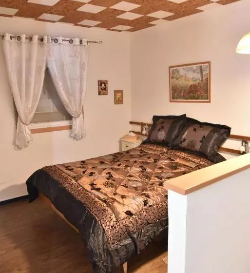 ペンション Safed Inn