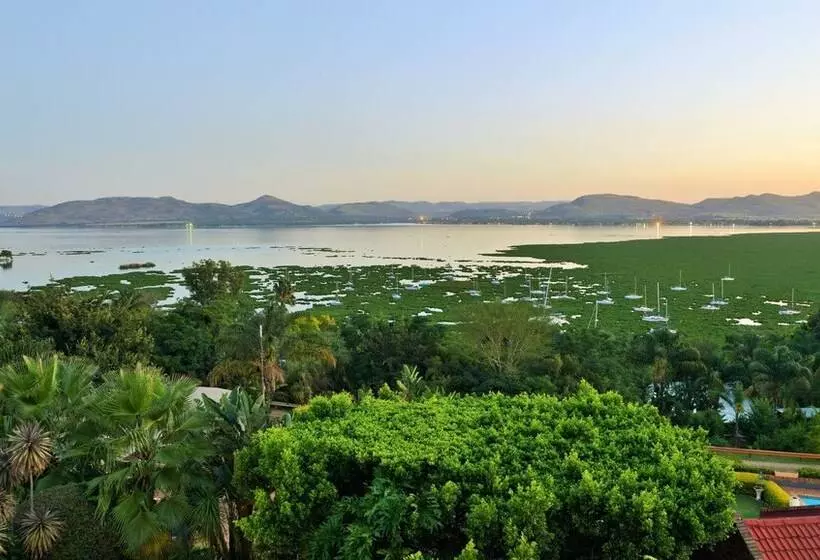 Majatalo Stirling Manor Boutique Guest House