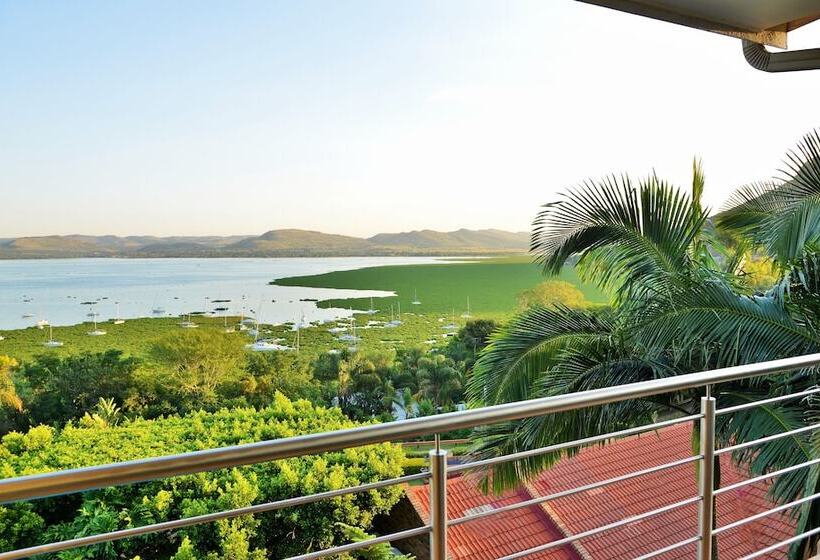 بنسيون Stirling Manor Boutique Guest House