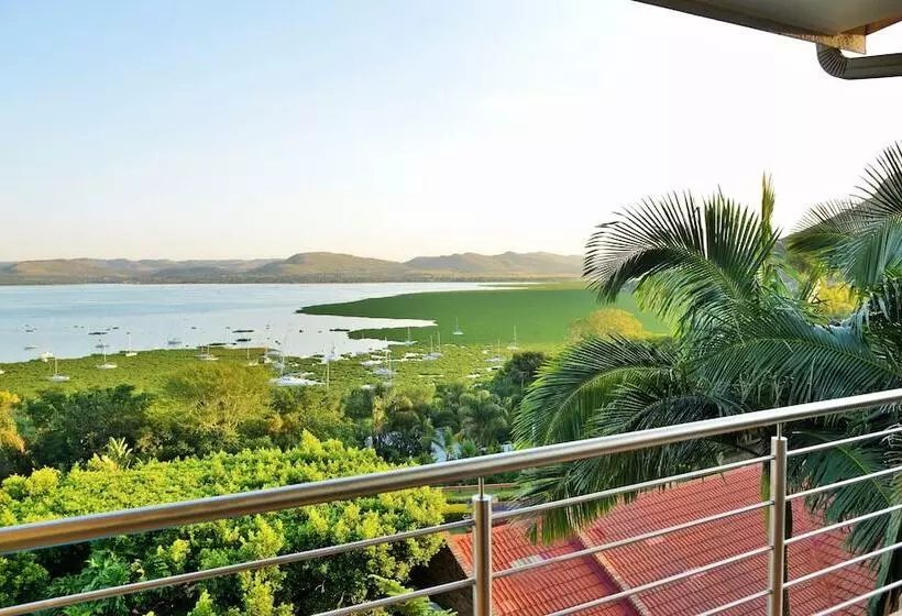 Majatalo Stirling Manor Boutique Guest House