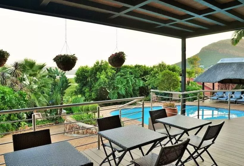 Majatalo Stirling Manor Boutique Guest House