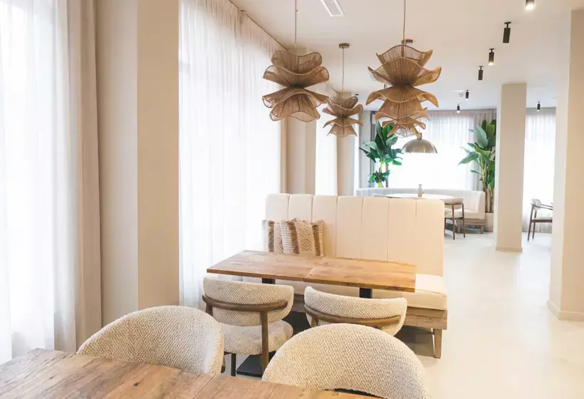 Hotelli Gaudea Santa Pola