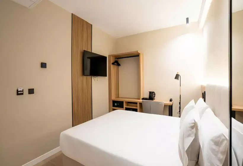 Hotelli Gaudea Santa Pola