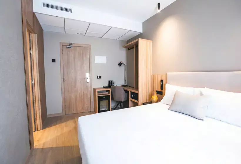 Hotelli Gaudea Santa Pola