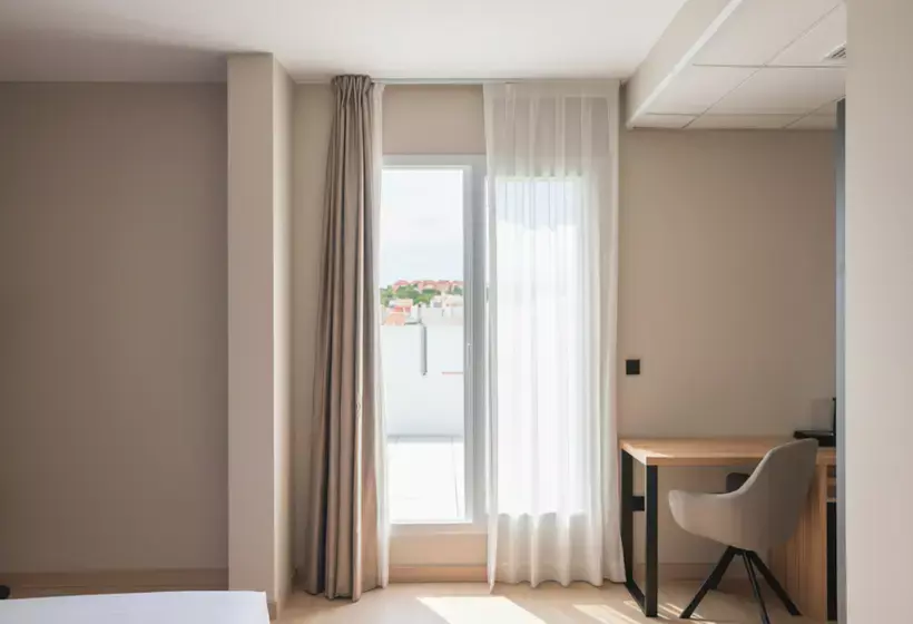 Hotelli Gaudea Santa Pola