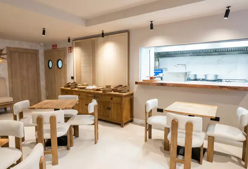 Hotelli Gaudea Santa Pola