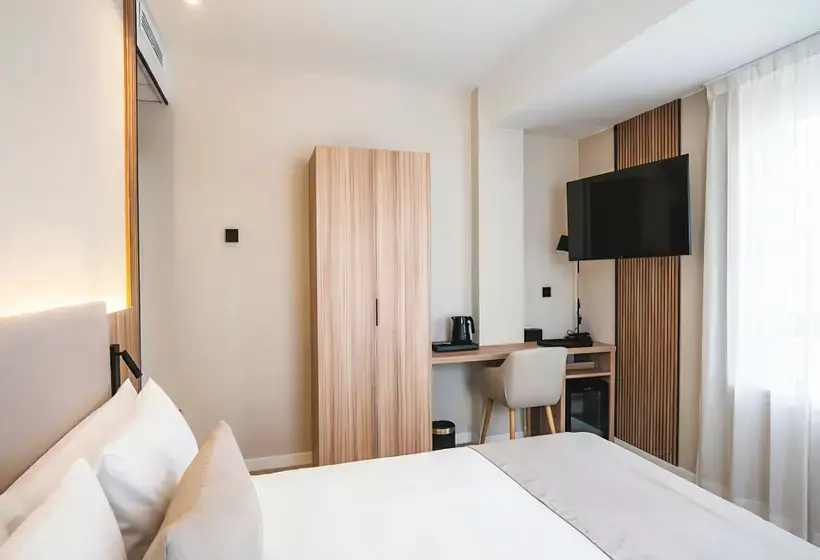 Hotelli Gaudea Santa Pola