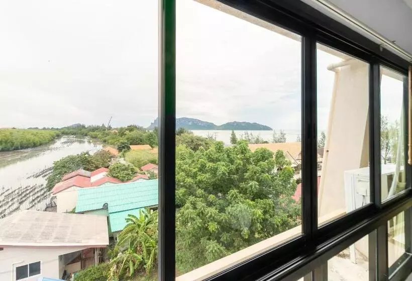 هاستل Goldenbeach Boutique Resort