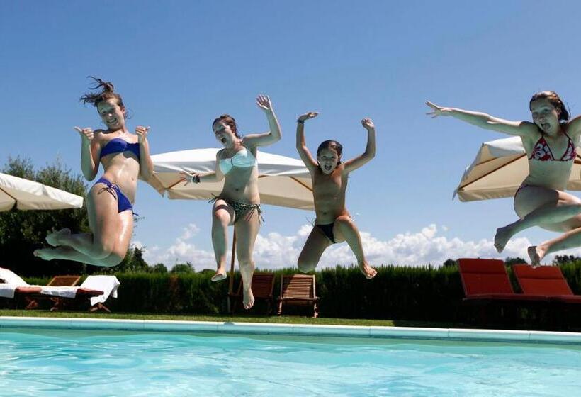 Отель Poggio Al Casone