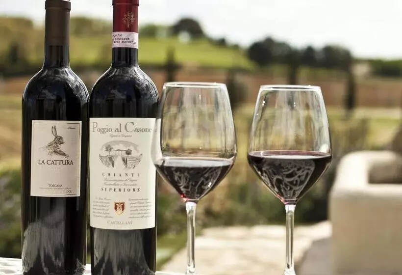 ホテル Poggio Al Casone