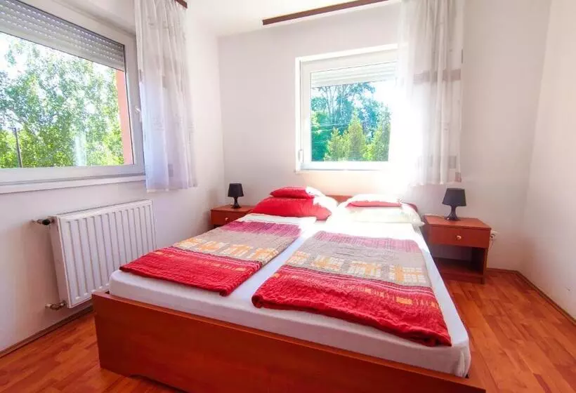 Ildiko Apartmanhaz