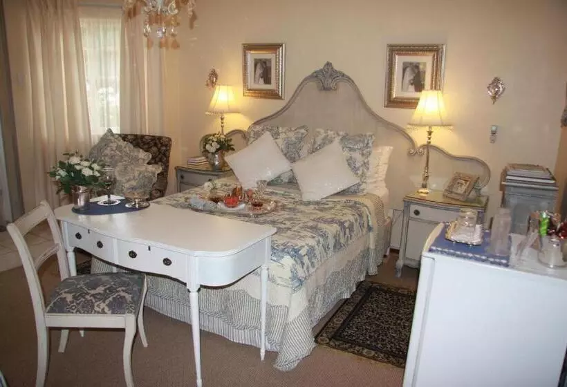پانسیون A Summer Place Boutique Guest House