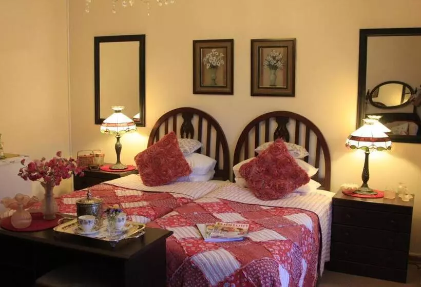 پانسیون A Summer Place Boutique Guest House