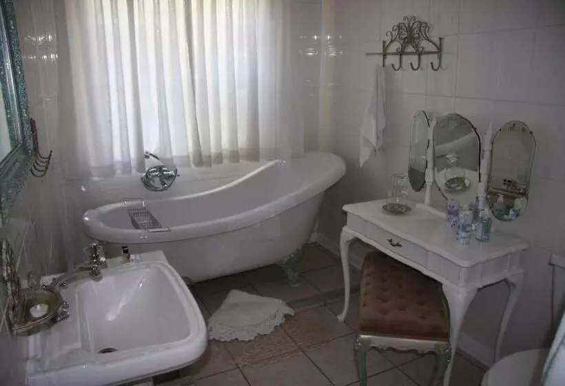 پانسیون A Summer Place Boutique Guest House