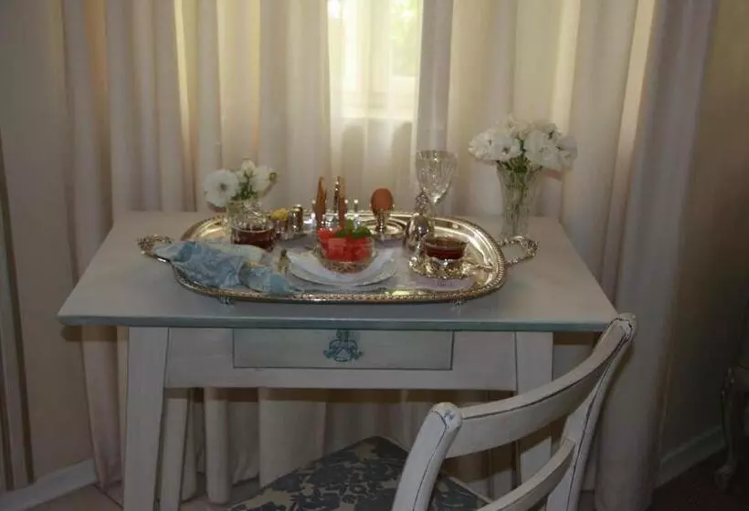پانسیون A Summer Place Boutique Guest House