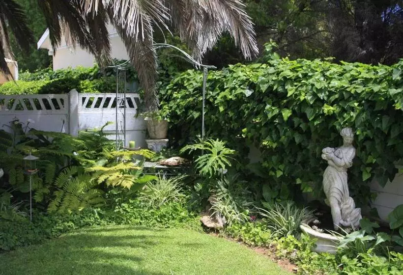 پانسیون A Summer Place Boutique Guest House