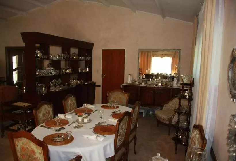 پانسیون A Summer Place Boutique Guest House