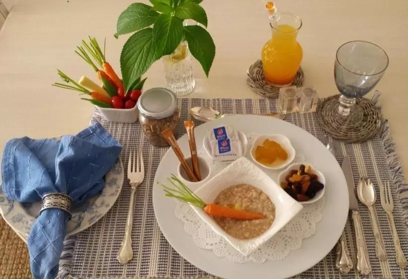 پانسیون A Summer Place Boutique Guest House