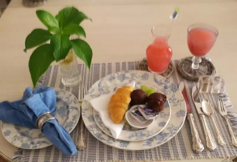 پانسیون A Summer Place Boutique Guest House