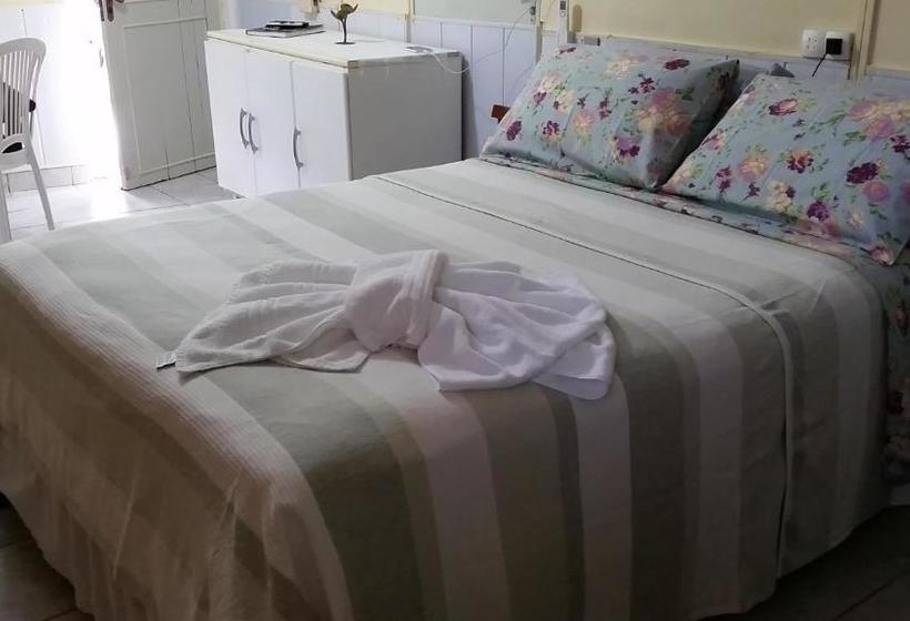 פנסיון Chalé Casa Factur