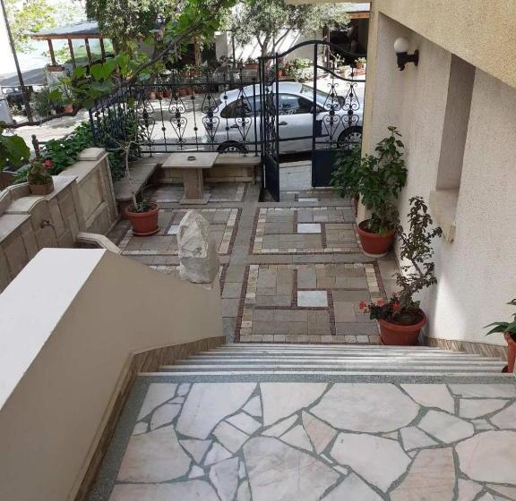 پانسیون Guest House Rakovina