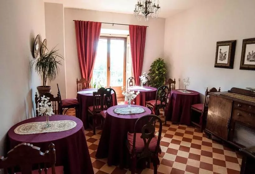 Majatalo Hostal Puerta Medina