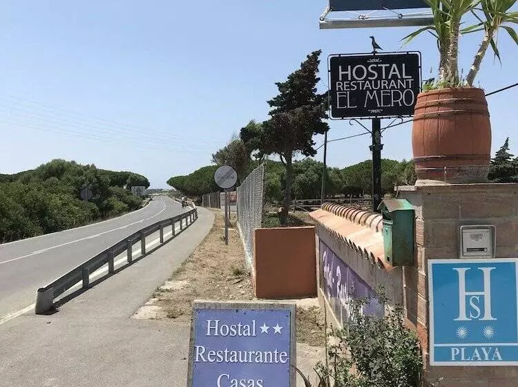 پانسیون Hostal Restaurante El Mero