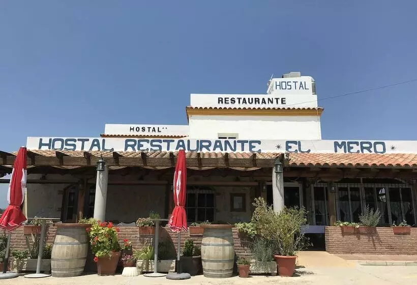 پانسیون Hostal Restaurante El Mero