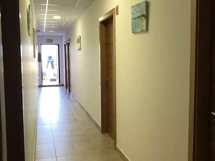 پانسیون Hostal Restaurante El Mero