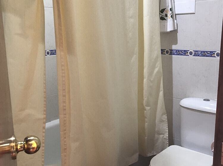 膳宿费 Hostal Restaurante El Mero