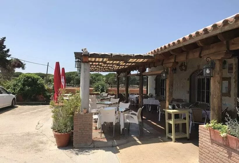 پانسیون Hostal Restaurante El Mero