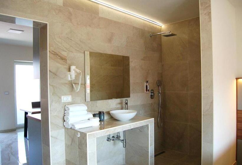 Majatalo Rooms And Apartments Lisjak