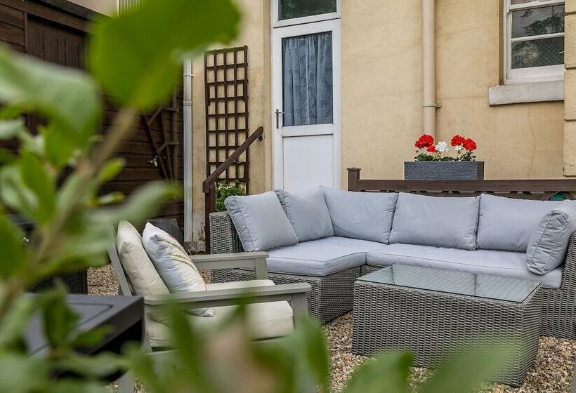 Пансион The Berburry