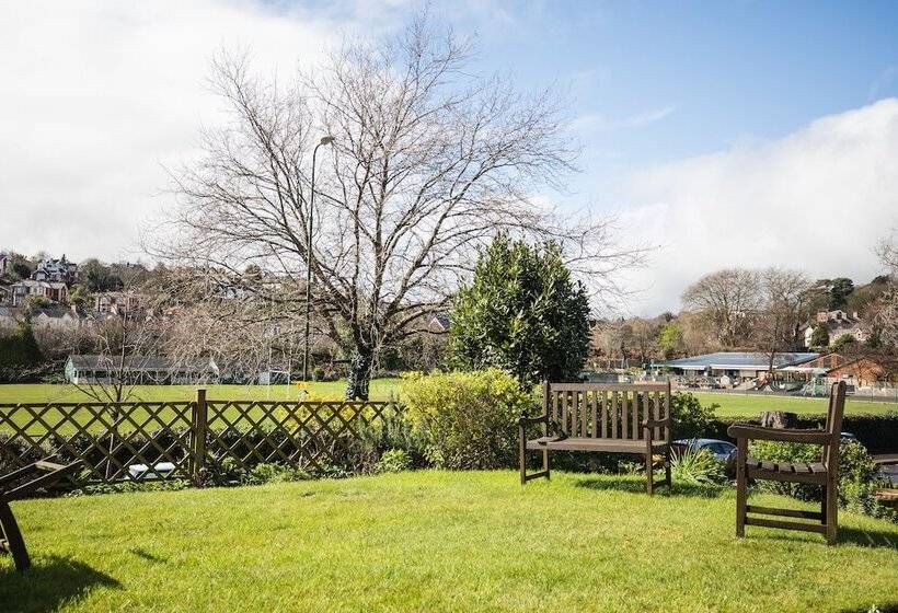 Пансион The Berburry