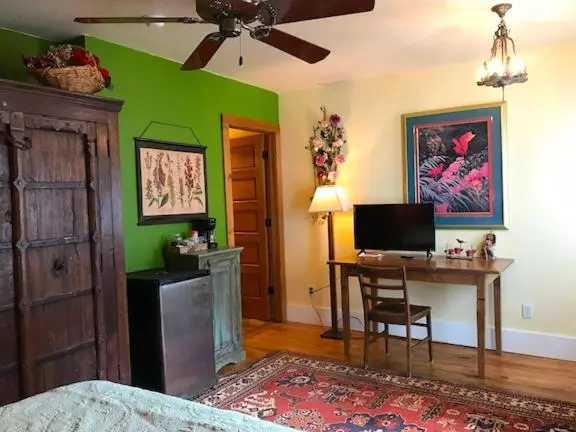 Retkeilymaja Swan River Inn