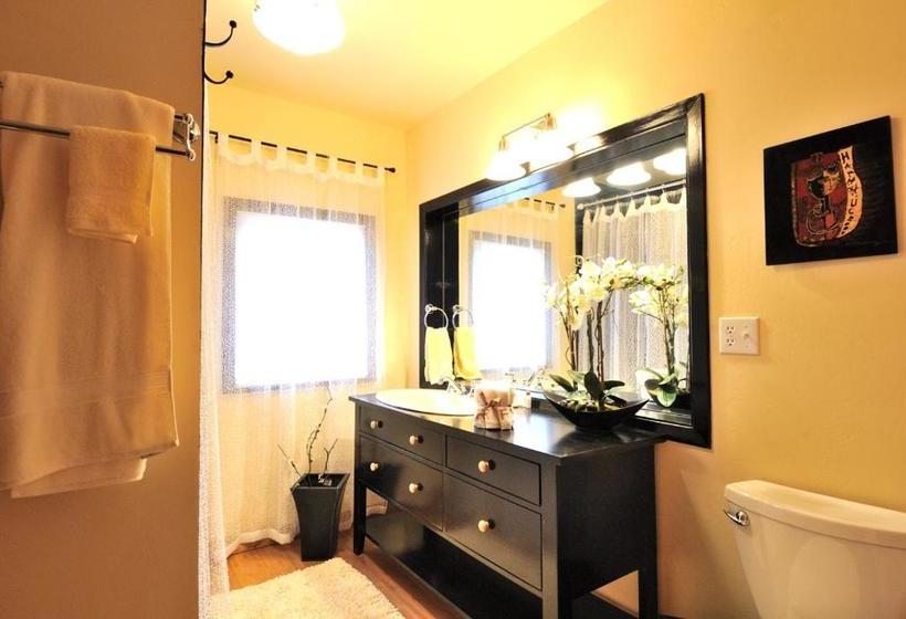 호스텔 Swan River Inn