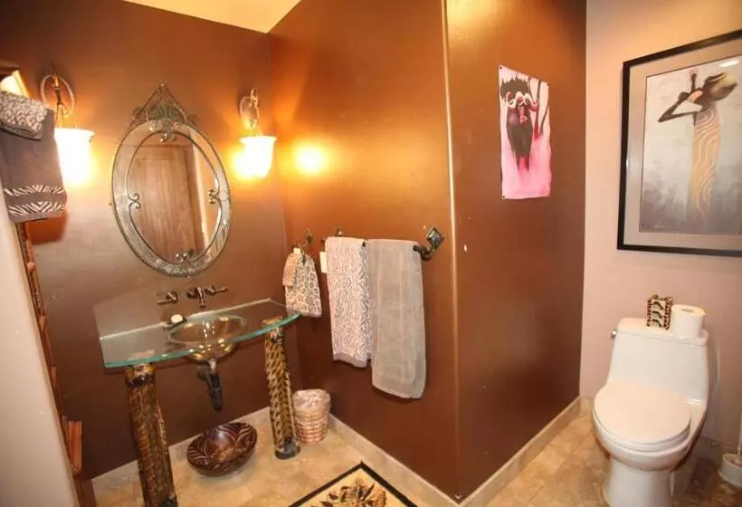 Retkeilymaja Swan River Inn