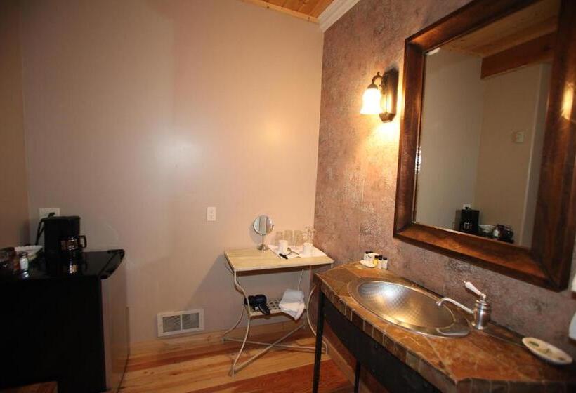 호스텔 Swan River Inn