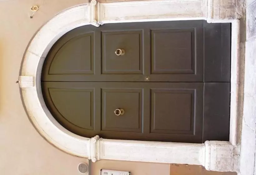 تختخواب و صبحانه La Filanda