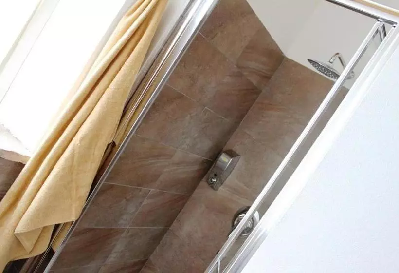 تختخواب و صبحانه La Filanda