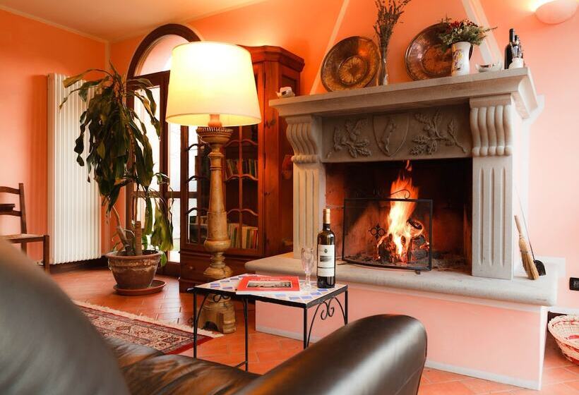 ホテル Agriturismo Il Cavicchio