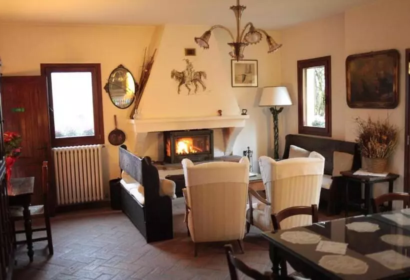 ホテル Agriturismo Il Cucco
