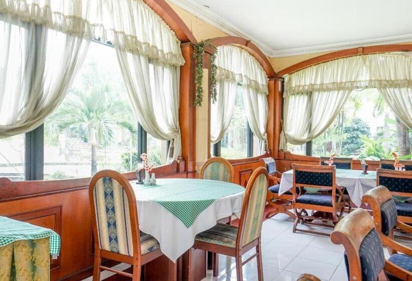 Hotel Istana Permata Juanda