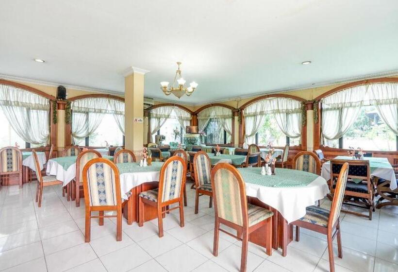 Hotel Istana Permata Juanda