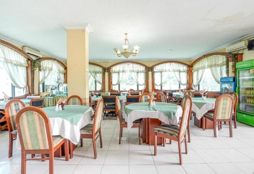 Hotel Istana Permata Juanda