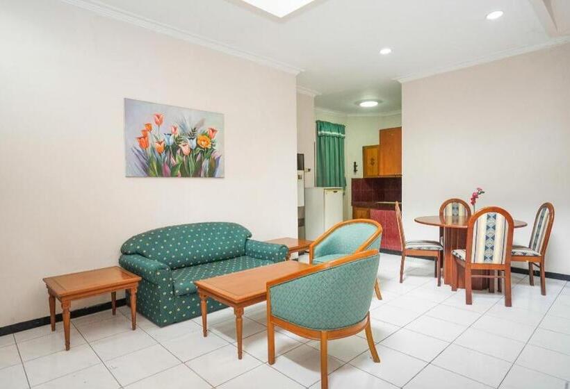 Hotel Istana Permata Juanda