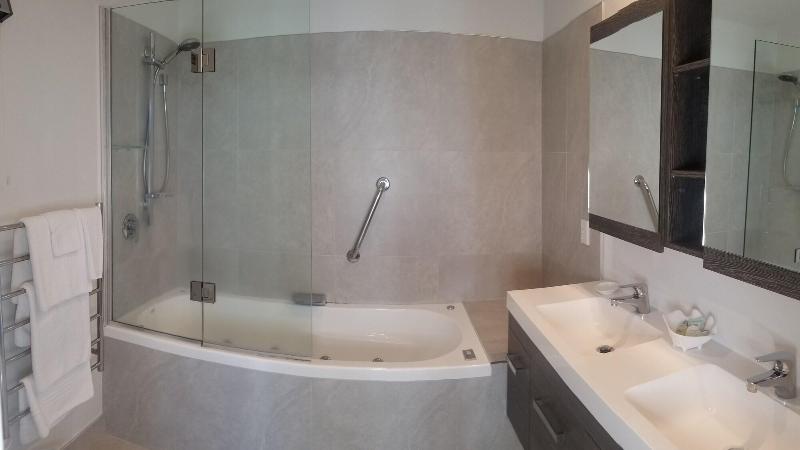 Oceanside Resort & Twin Towers