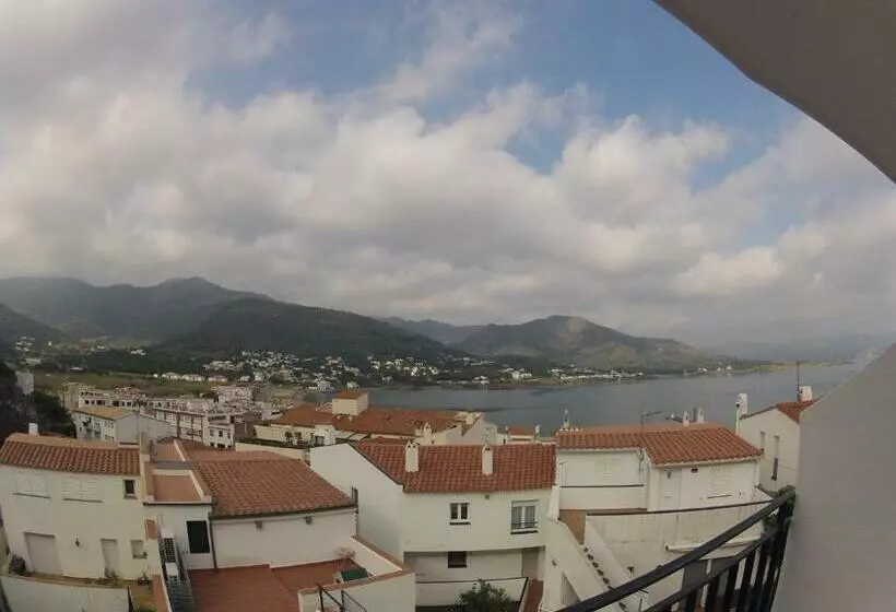 پانسیون Hostal German